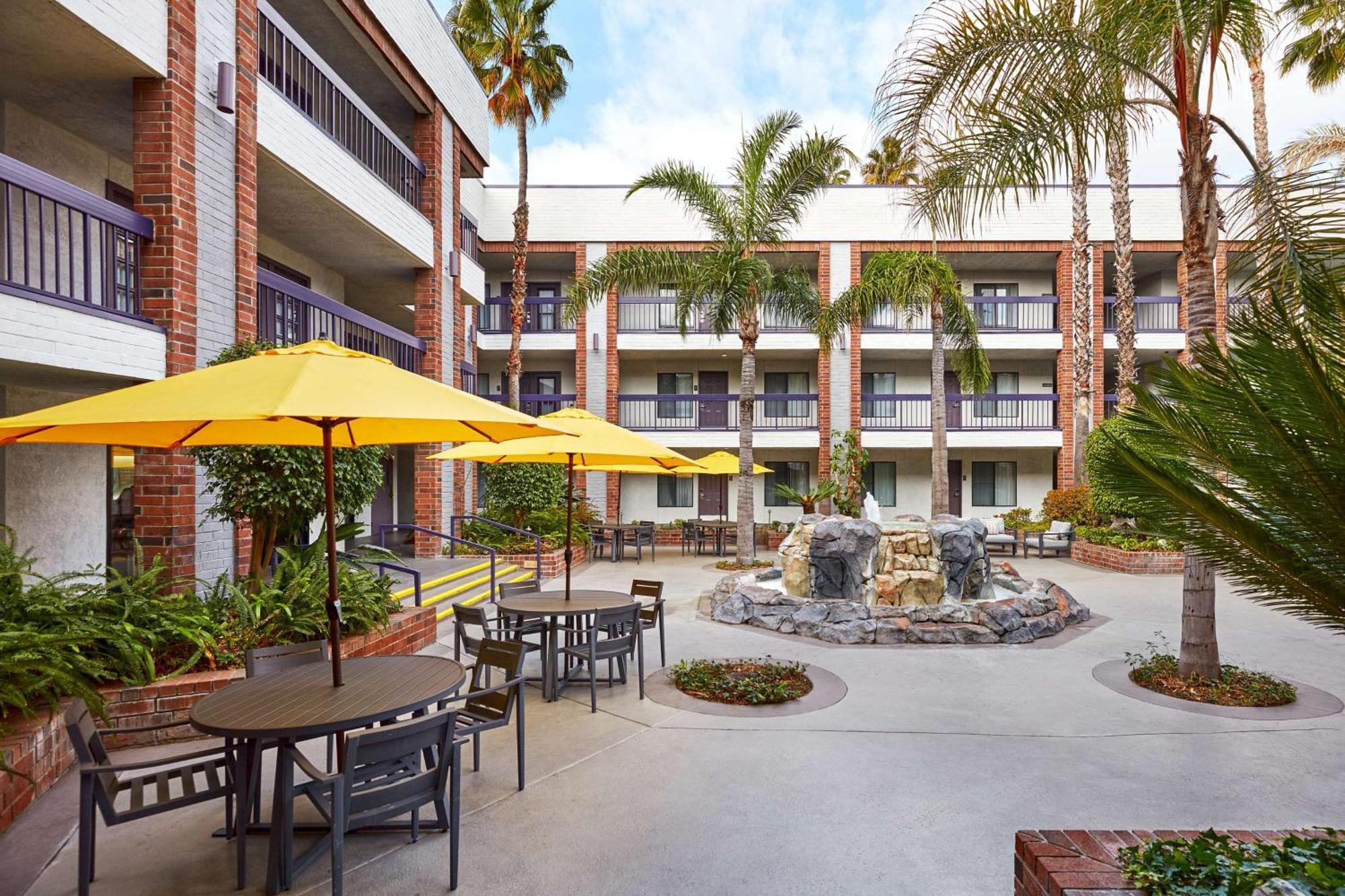 Best Western Plus Meridian Inn & Suites, Anaheim-Orange Exterior foto